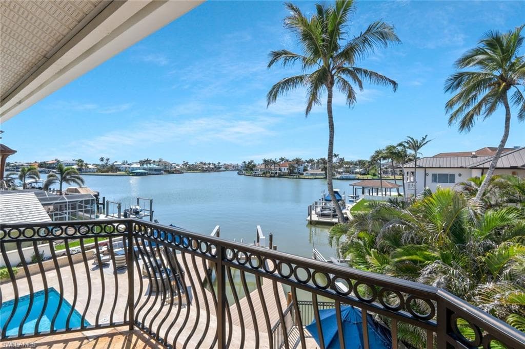 152 Conners Ave, Naples, FL 34108-21