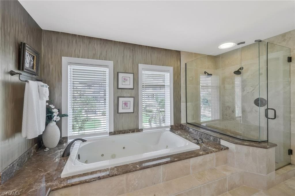 152 Conners Ave, Naples, FL 34108-23