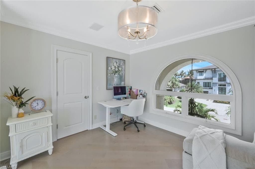 152 Conners Ave, Naples, FL 34108-33