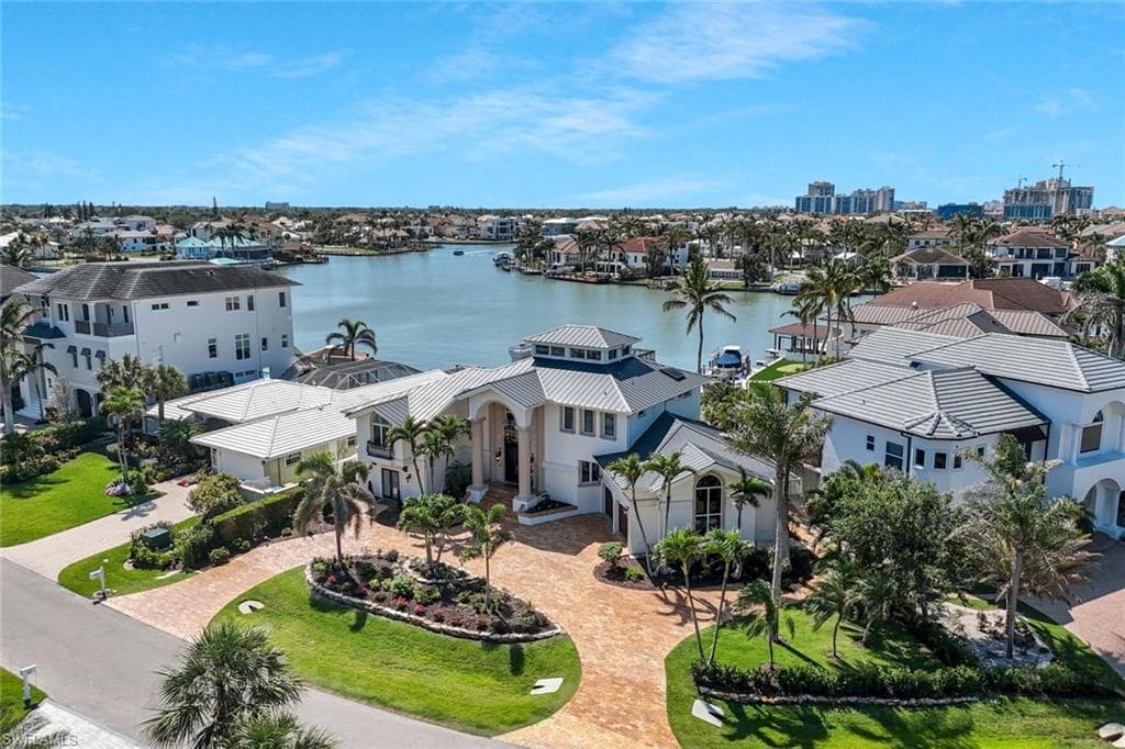 152 Conners Ave, Naples, FL 34108-2
