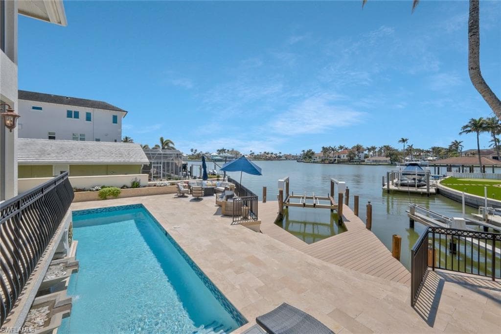 152 Conners Ave, Naples, FL 34108-43