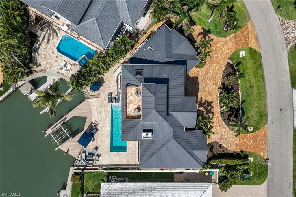 152 Conners Ave, Naples, FL 34108-3