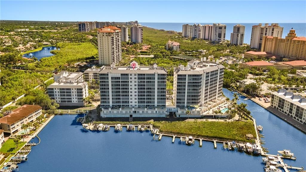 410 Flagship Dr 301, Naples, FL 34108-1
