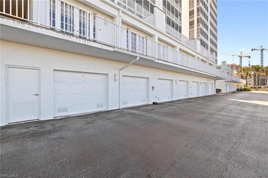 410 Flagship Dr 301, Naples, FL 34108-26