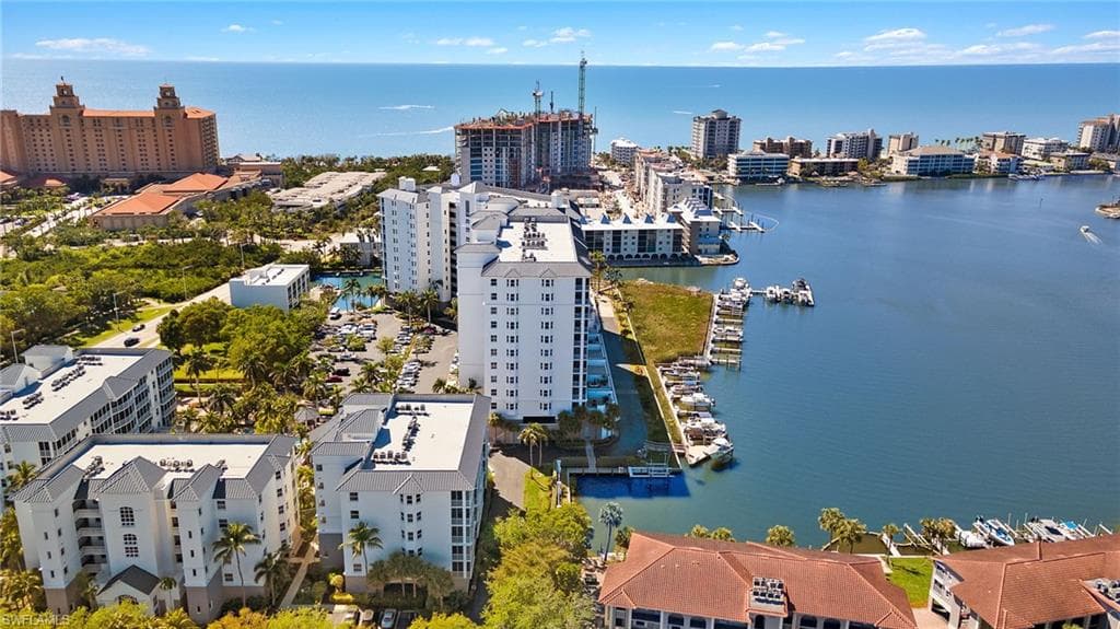 410 Flagship Dr 301, Naples, FL 34108-28