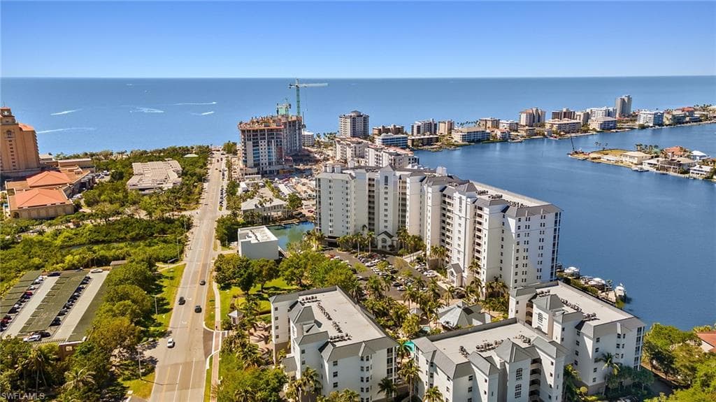 410 Flagship Dr 301, Naples, FL 34108-29