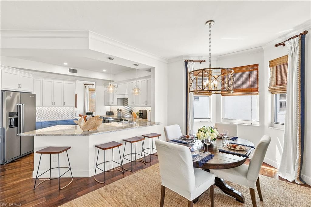 410 Flagship Dr 301, Naples, FL 34108-3