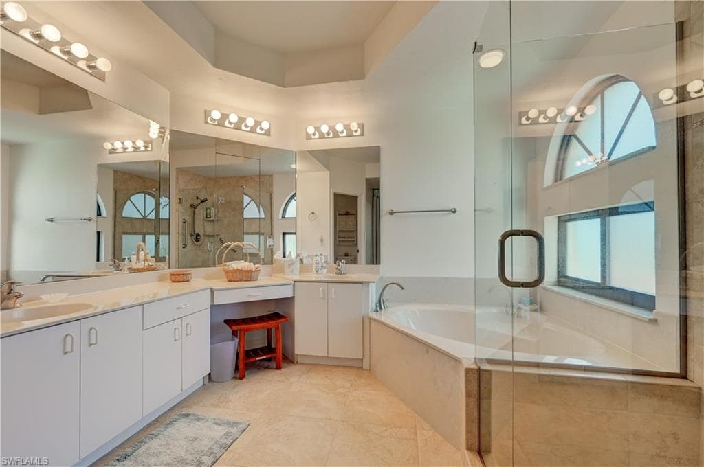 6520 Valen Way C505, Naples, FL 34108-6
