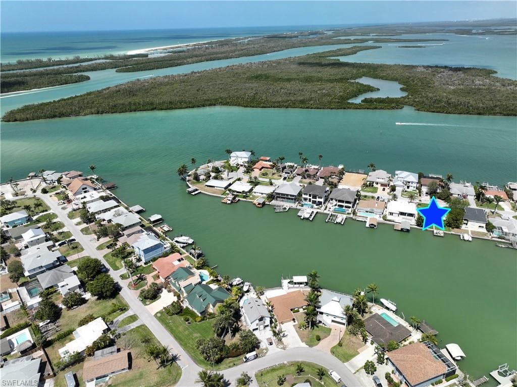 152 Pago Pago Dr W, Naples, FL 34113-20