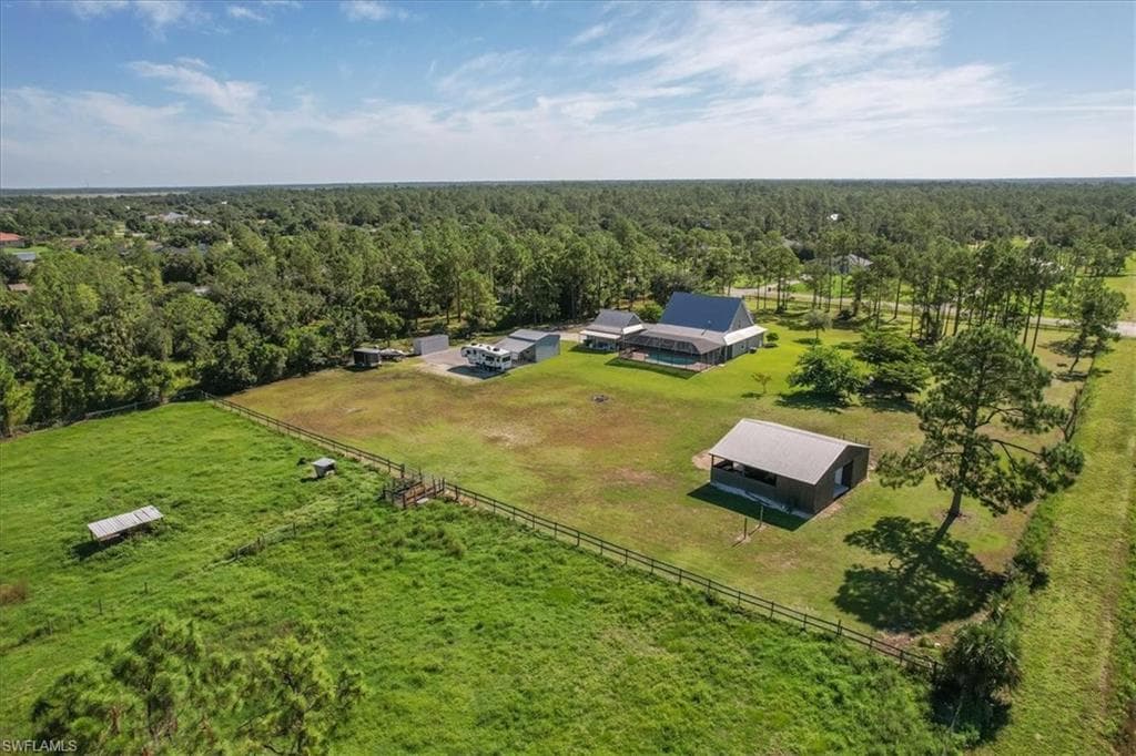 4235 10th St NE, Naples, FL 34120-43