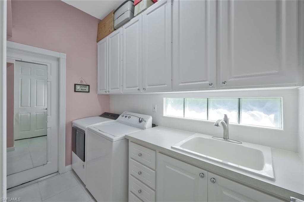 3758 Whidbey Way, Naples, FL 34119-28