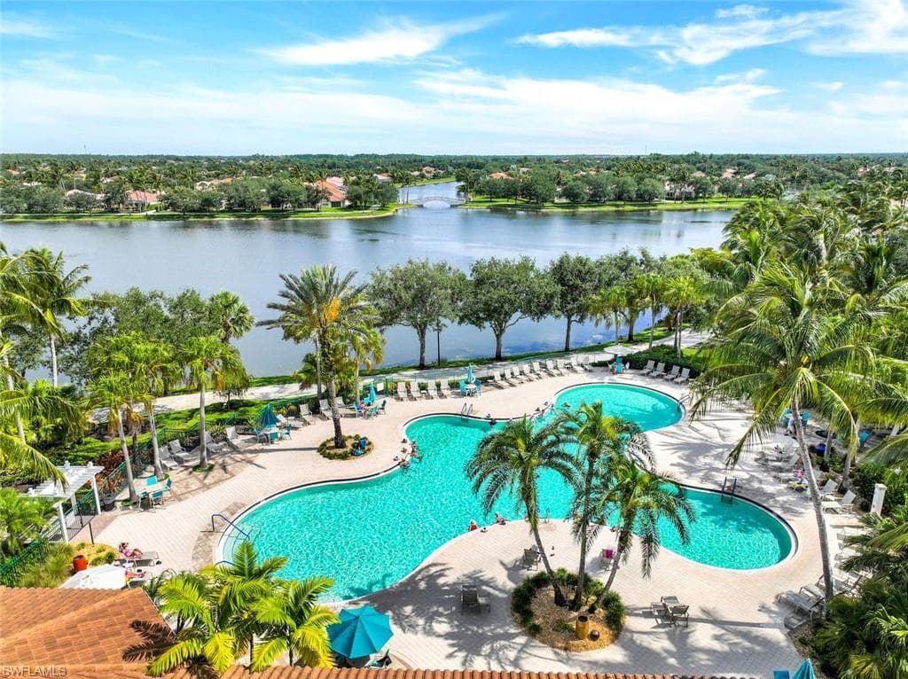 3758 Whidbey Way, Naples, FL 34119-39