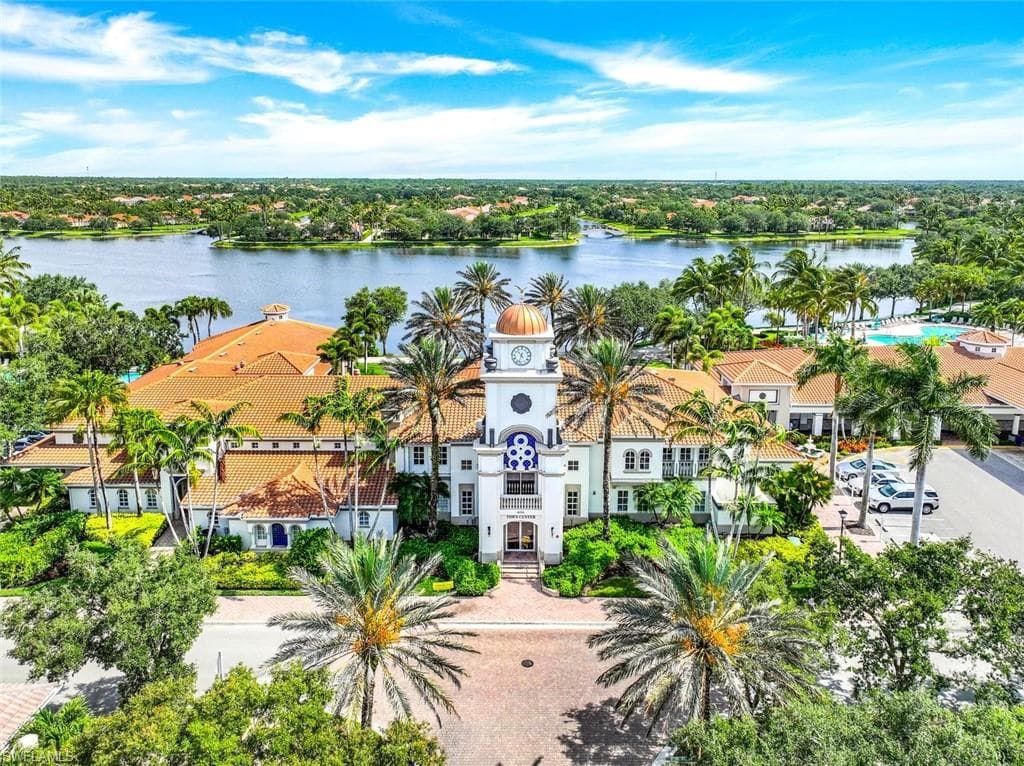 3758 Whidbey Way, Naples, FL 34119-4
