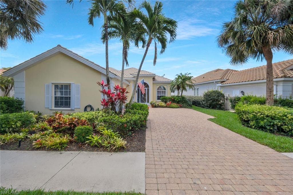 3758 Whidbey Way, Naples, FL 34119-7