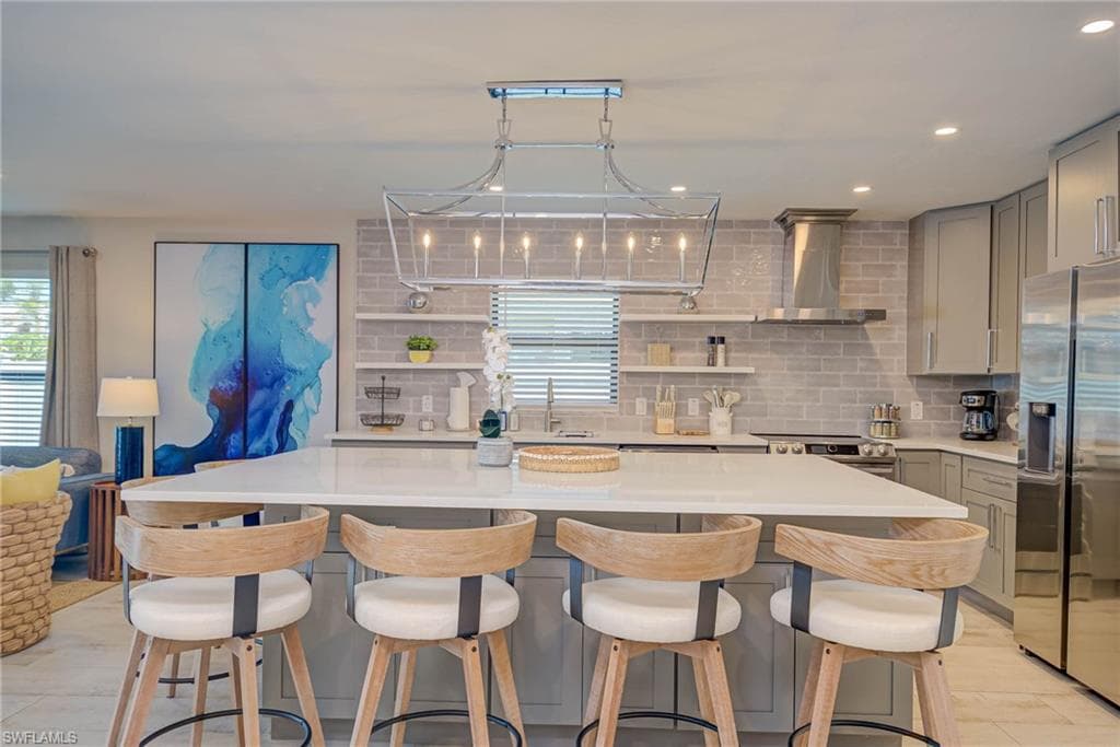 761 99th Ave N, Naples, FL 34108-11