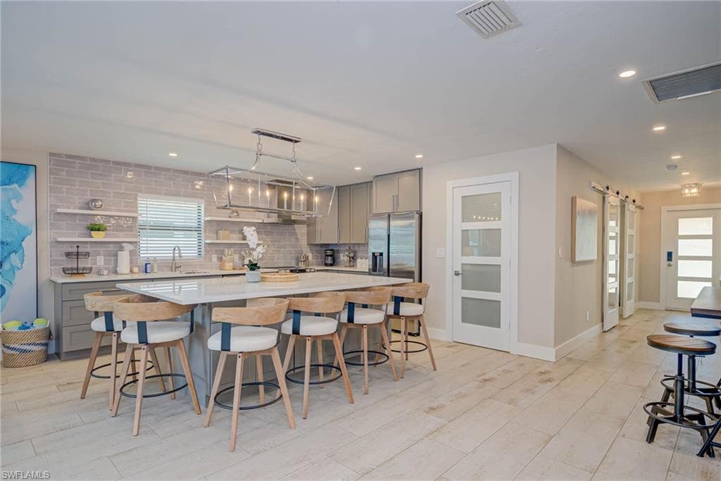 761 99th Ave N, Naples, FL 34108-12