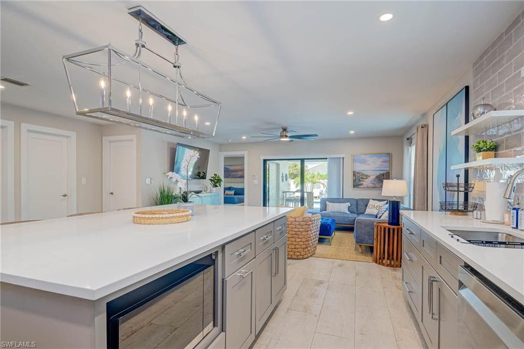 761 99th Ave N, Naples, FL 34108-13