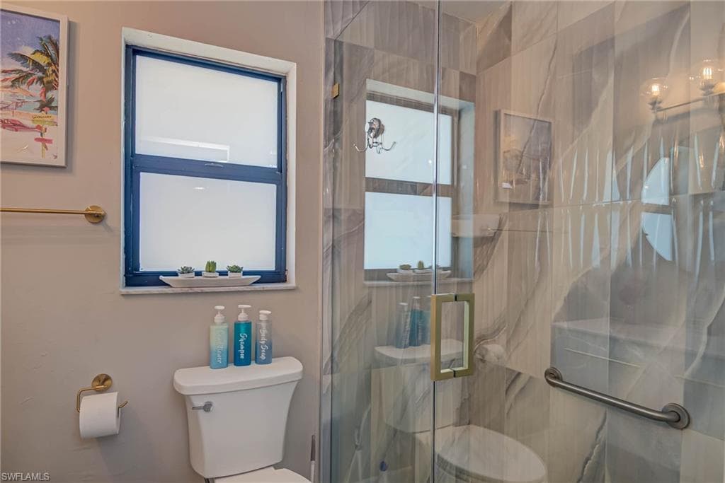 761 99th Ave N, Naples, FL 34108-19