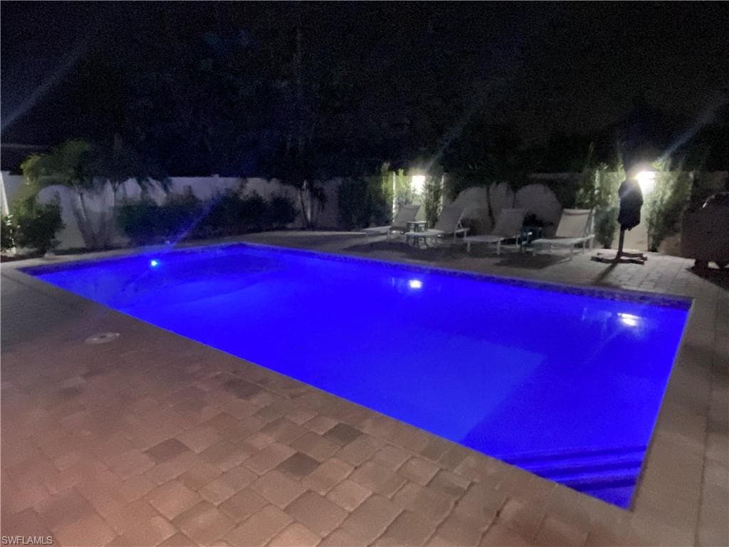761 99th Ave N, Naples, FL 34108-31