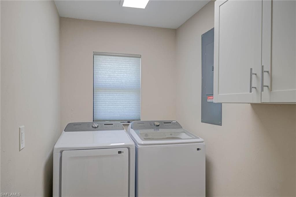 761 99th Ave N, Naples, FL 34108-32