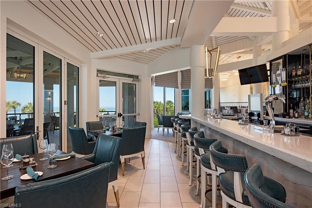 8111 Bay Colony Dr 1403, Naples, FL 34108-28