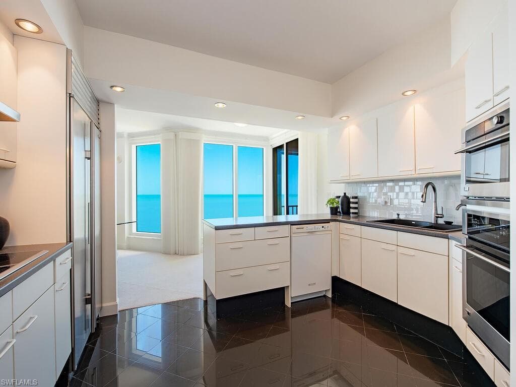 8111 Bay Colony Dr 1403, Naples, FL 34108-5