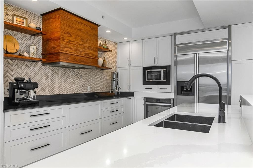 337 Vintage Bay Dr D28, Marco Island, FL 34145-12