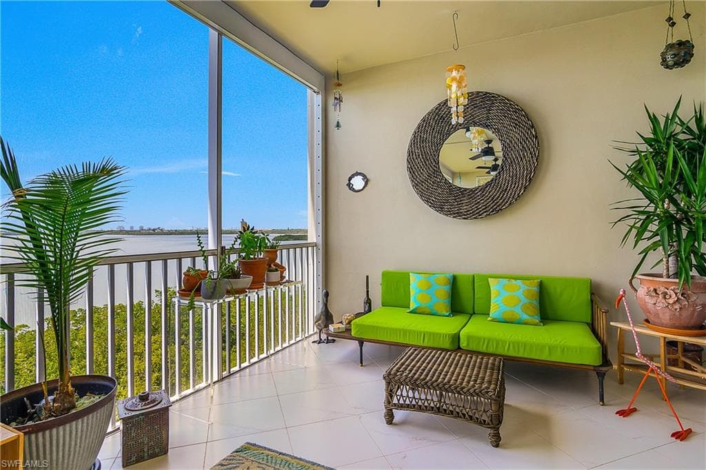 337 Vintage Bay Dr D28, Marco Island, FL 34145-4