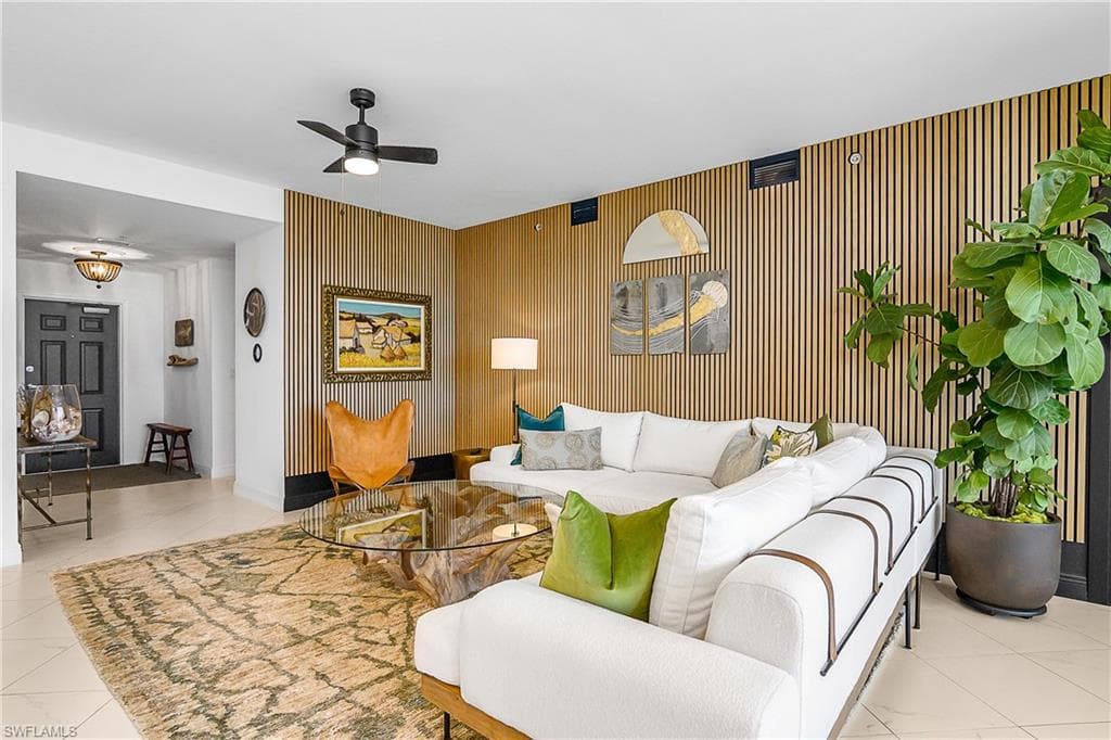 337 Vintage Bay Dr D28, Marco Island, FL 34145-7