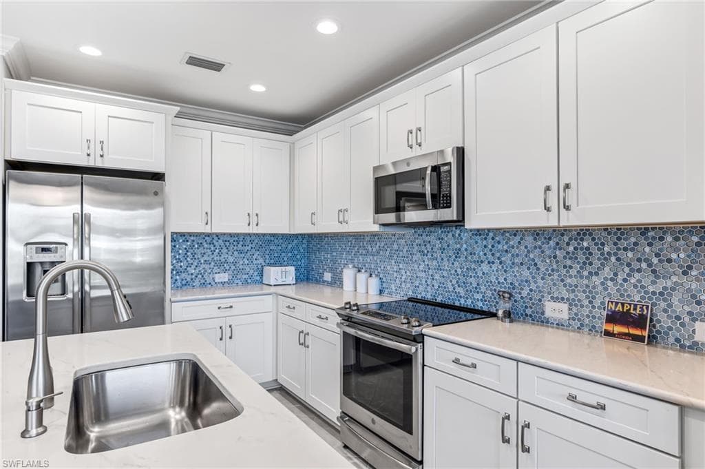 6948 Avalon Cir 604, Naples, FL 34112-13