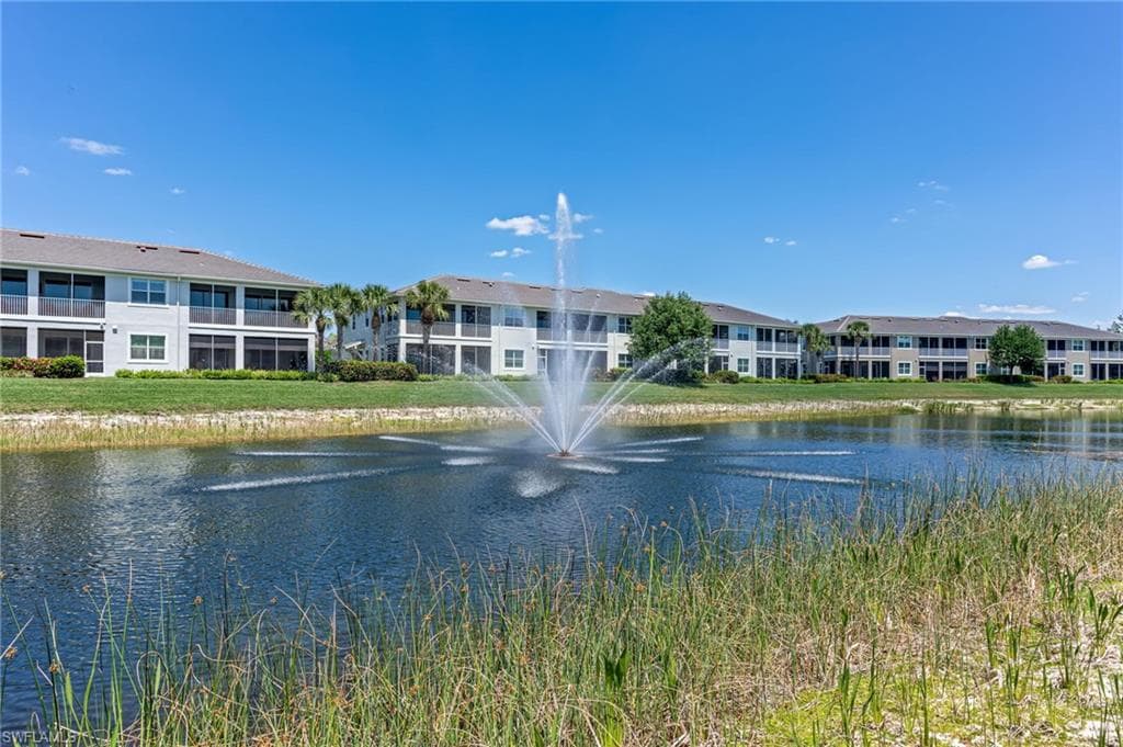 6948 Avalon Cir 604, Naples, FL 34112-27
