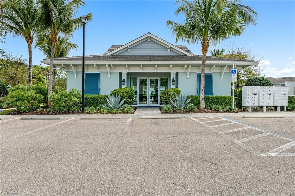 6948 Avalon Cir 604, Naples, FL 34112-30