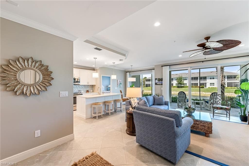 6948 Avalon Cir 604, Naples, FL 34112-4