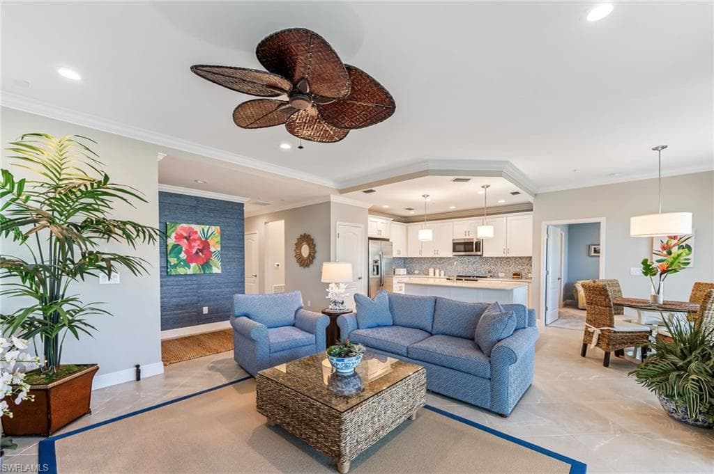 6948 Avalon Cir 604, Naples, FL 34112-6