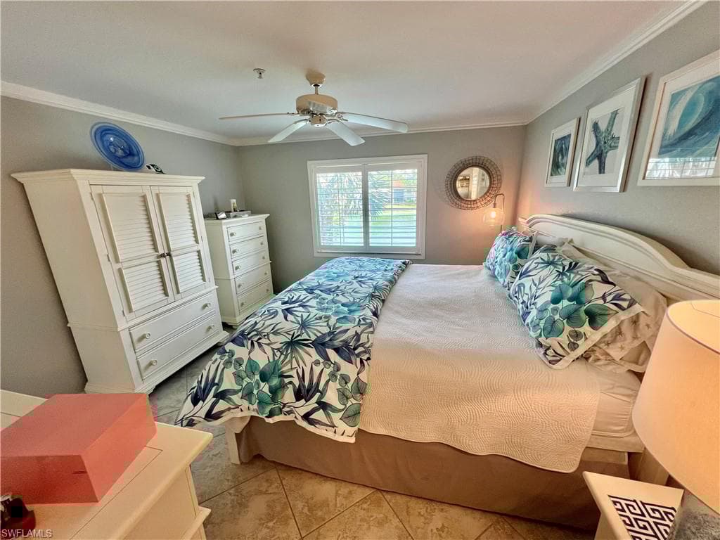 380 Gabriel Cir 12, Naples, FL 34104-16
