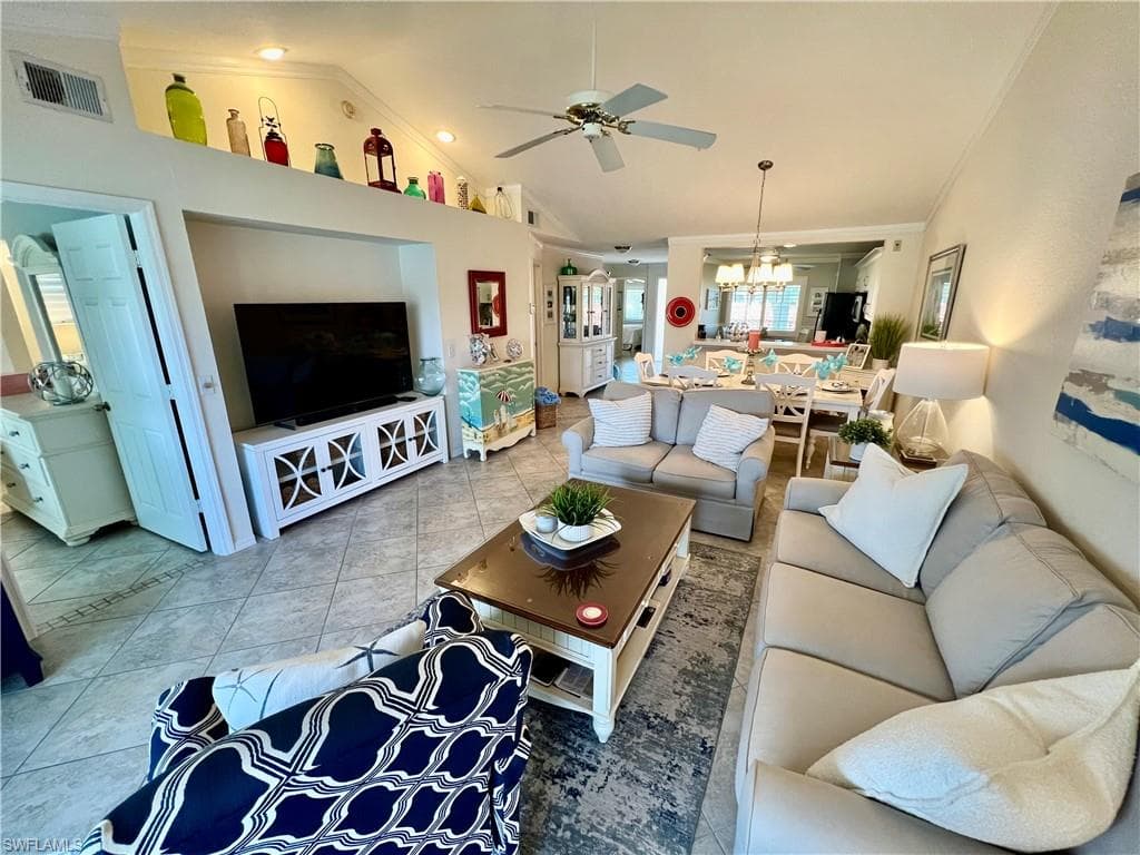 380 Gabriel Cir 12, Naples, FL 34104-7