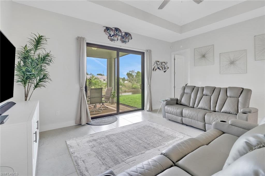 1209 14th St, Cape Coral, FL 33990-10