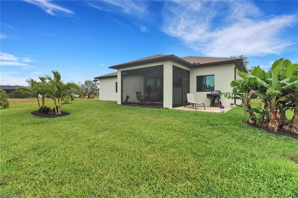 1209 14th St, Cape Coral, FL 33990-24