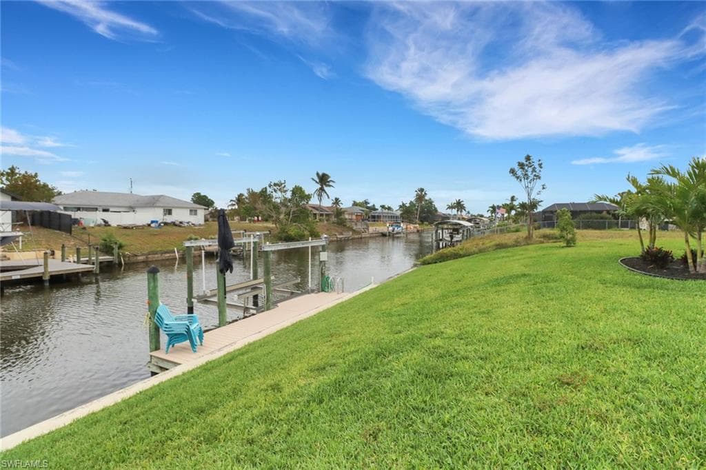 1209 14th St, Cape Coral, FL 33990-25