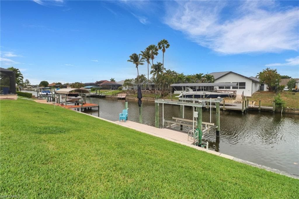 1209 14th St, Cape Coral, FL 33990-26