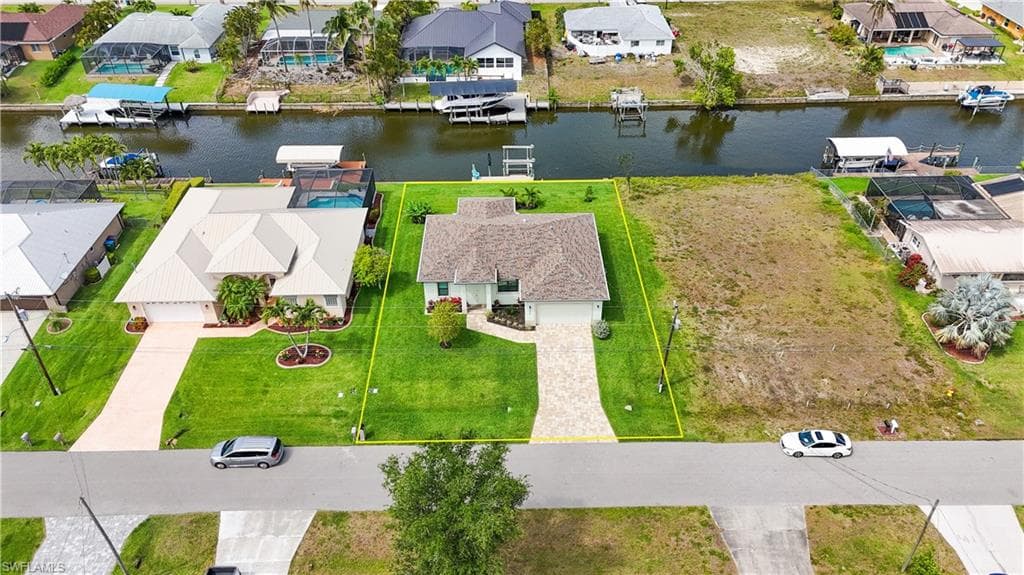 1209 14th St, Cape Coral, FL 33990-32