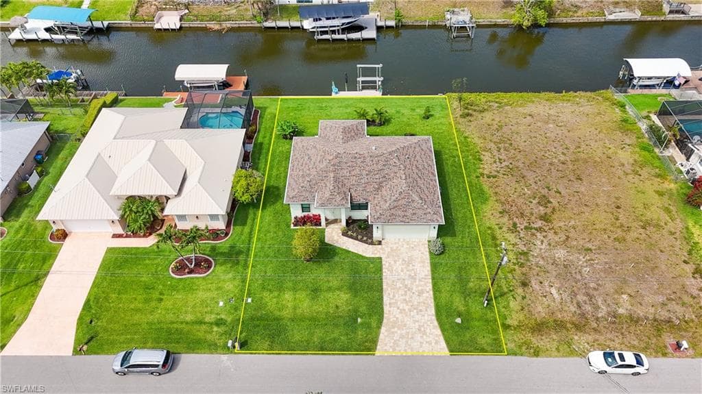 1209 14th St, Cape Coral, FL 33990-33