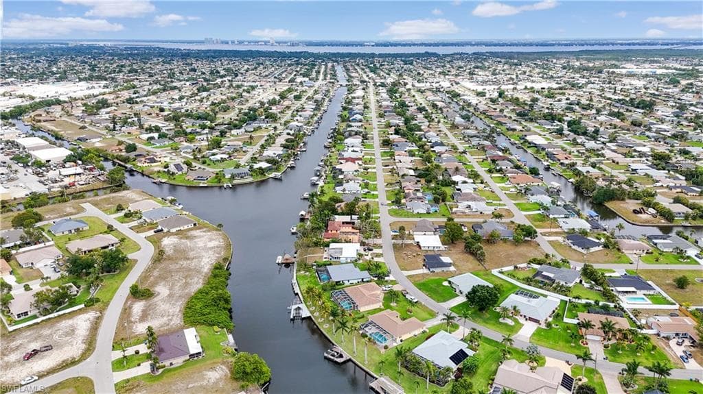 1209 14th St, Cape Coral, FL 33990-39
