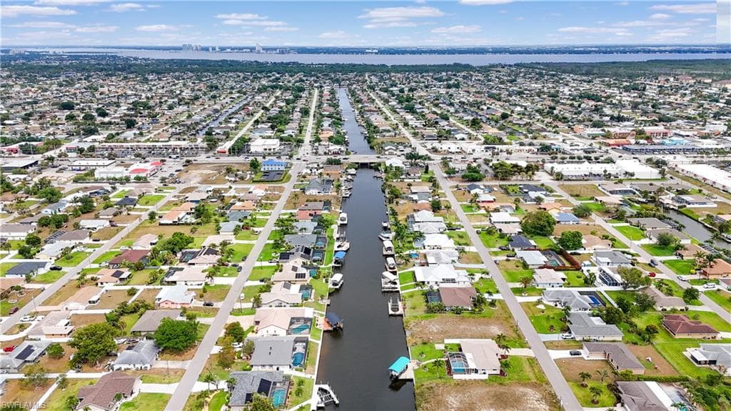 1209 14th St, Cape Coral, FL 33990-40