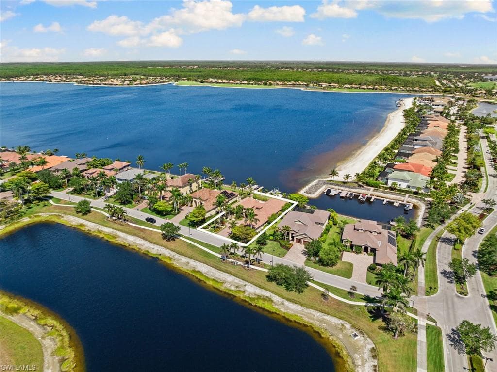 9214 Marble Stone Dr, Naples, FL 34120-4