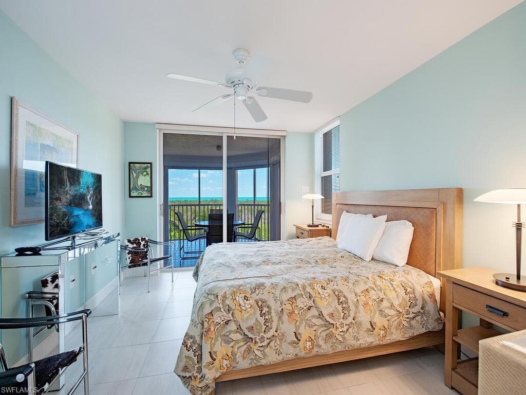 6585 Nicholas Blvd 503, Naples, FL 34108-10