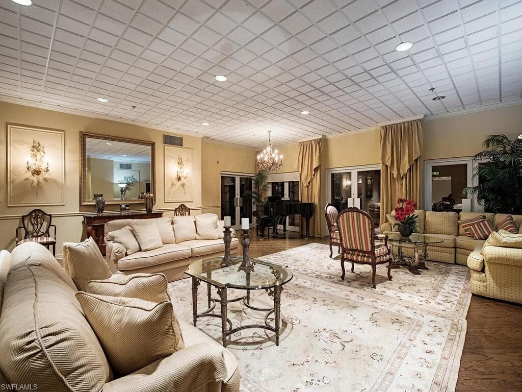 6585 Nicholas Blvd 503, Naples, FL 34108-19