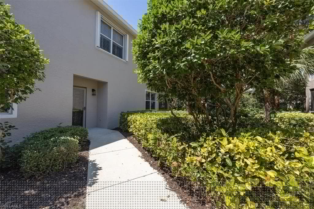 7099 Pond Cypress Ct 102, Naples, FL 34109-2
