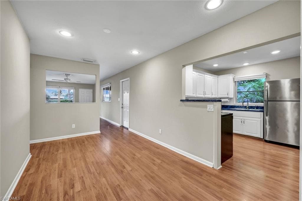 547 103rd Ave N, Naples, FL 34108-4