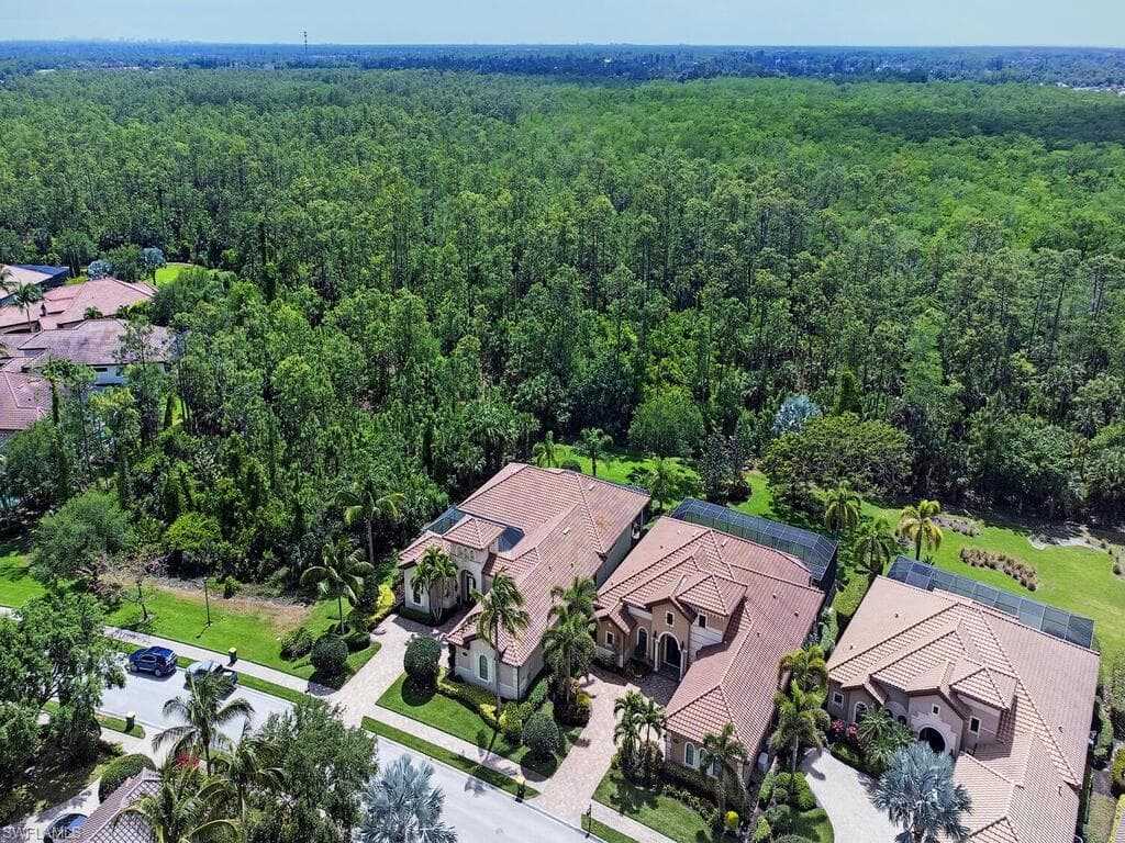 6445 Costa Cir, Naples, FL 34113-4